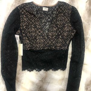 Aritiza Lace top! NWT!